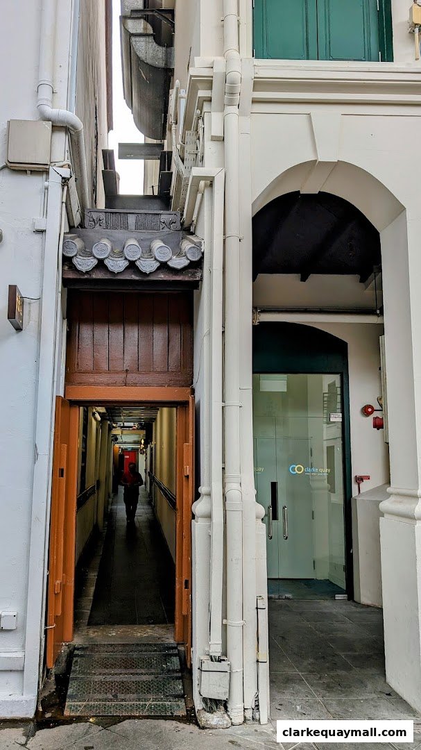 Public Toilet