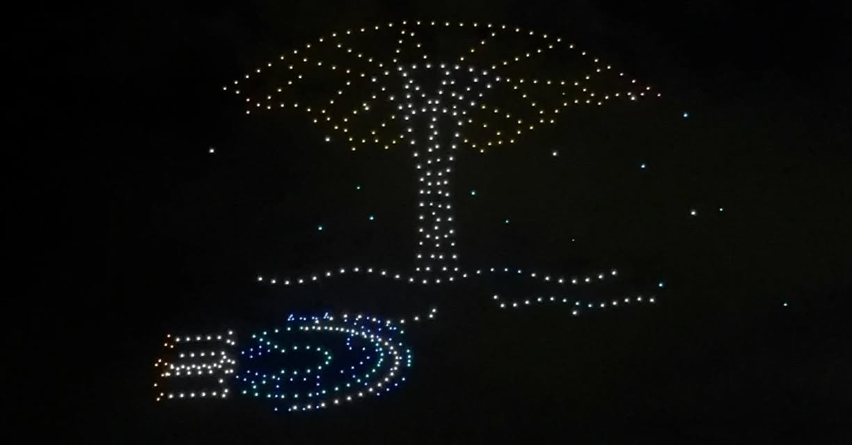 Spectacular drone formations lighting up the night sky over Read Bridge, Clarke Quay.